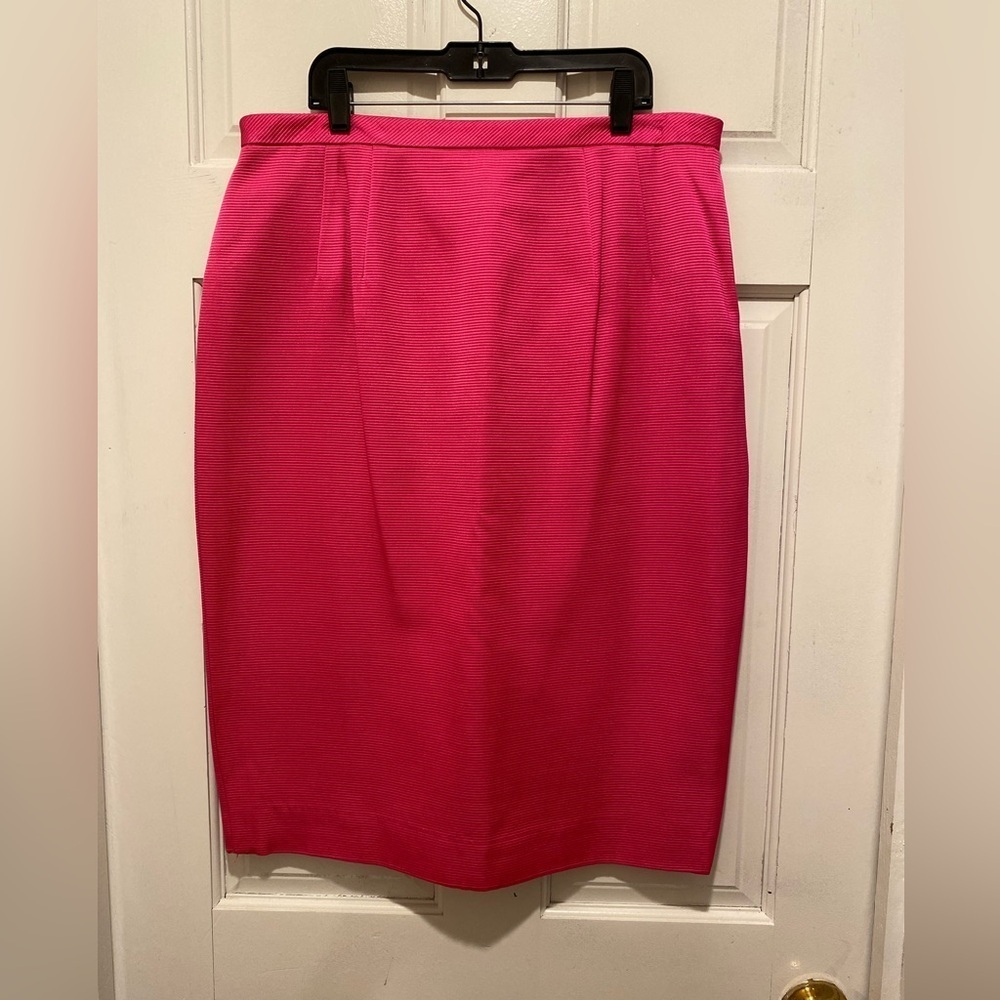 Worth Pink Pleated Pencil Skirt Knee-Length